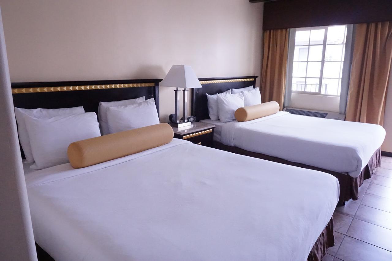Tuscan Garden Inn Los Angeles Bagian luar foto