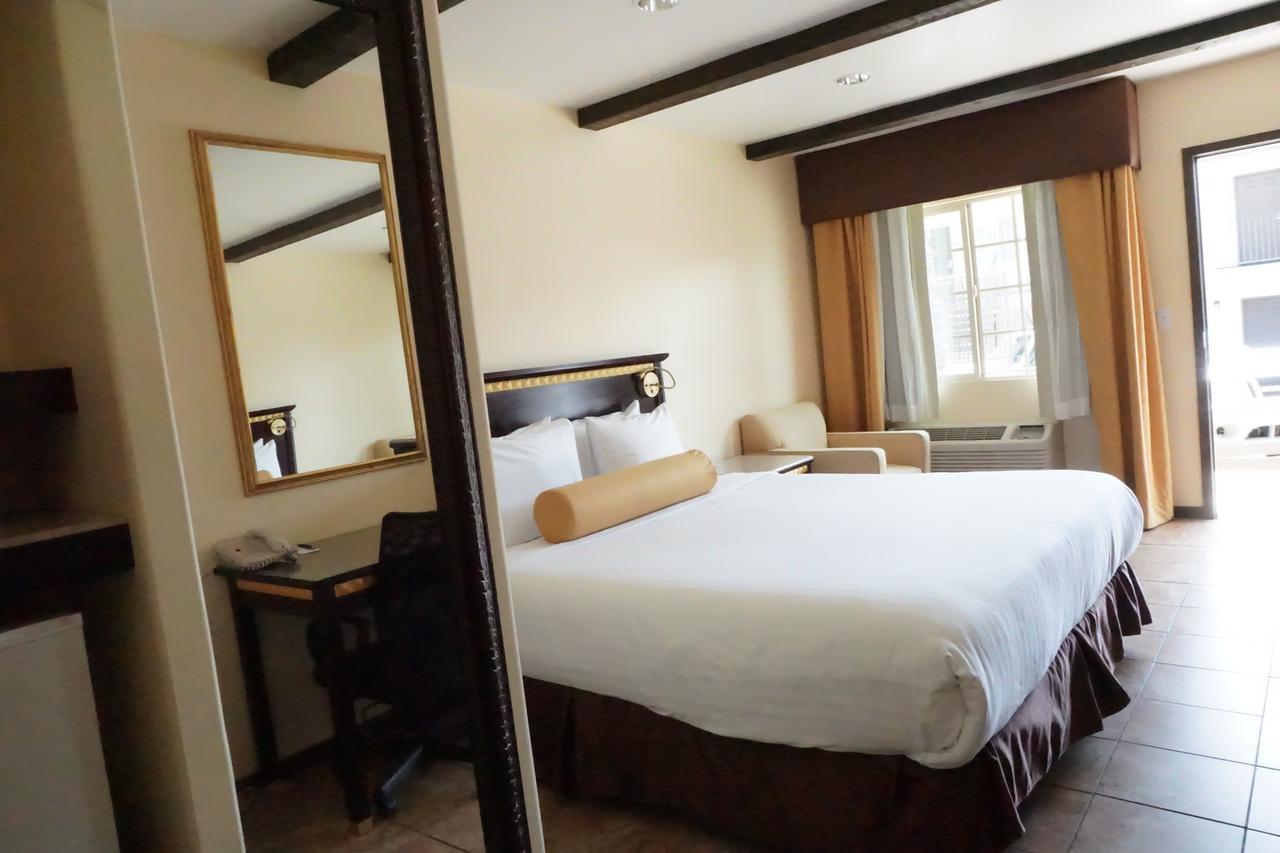 Tuscan Garden Inn Los Angeles Bagian luar foto