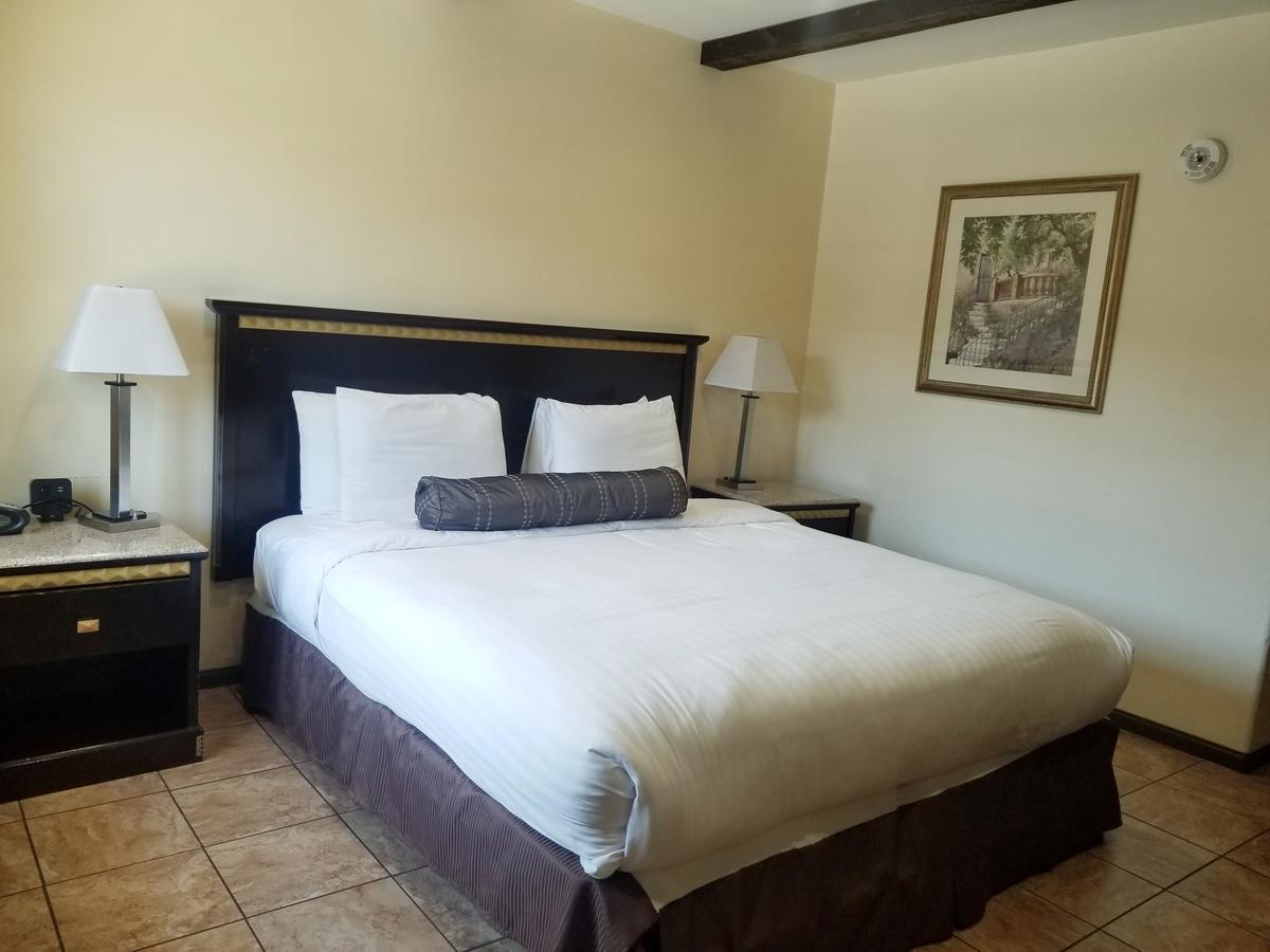 Tuscan Garden Inn Los Angeles Bagian luar foto
