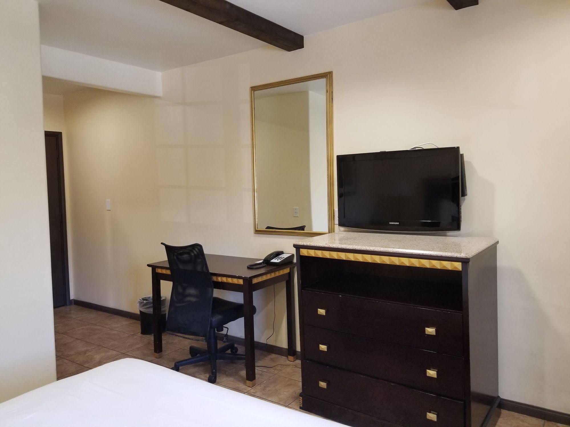 Tuscan Garden Inn Los Angeles Bagian luar foto