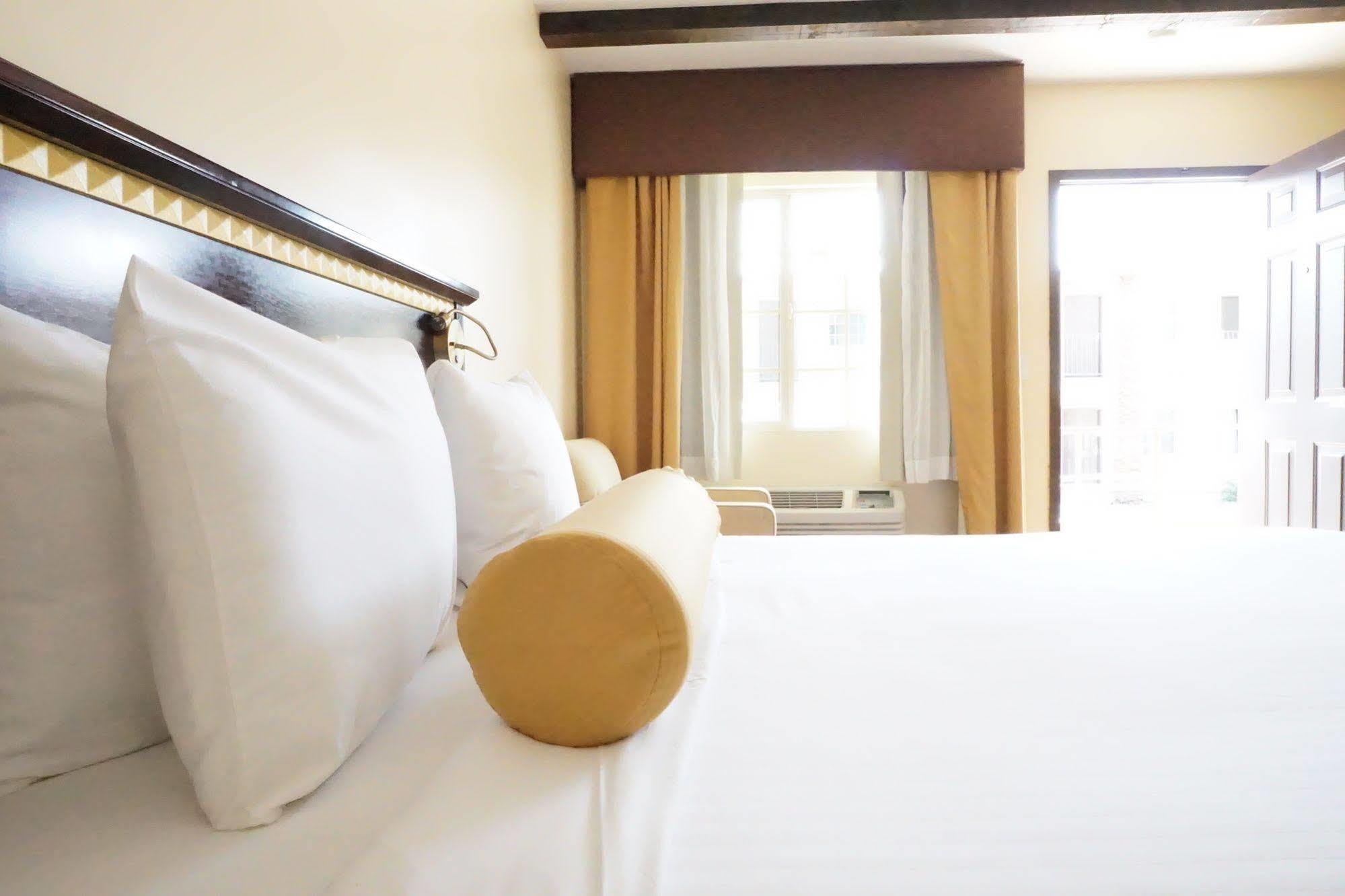 Tuscan Garden Inn Los Angeles Bagian luar foto