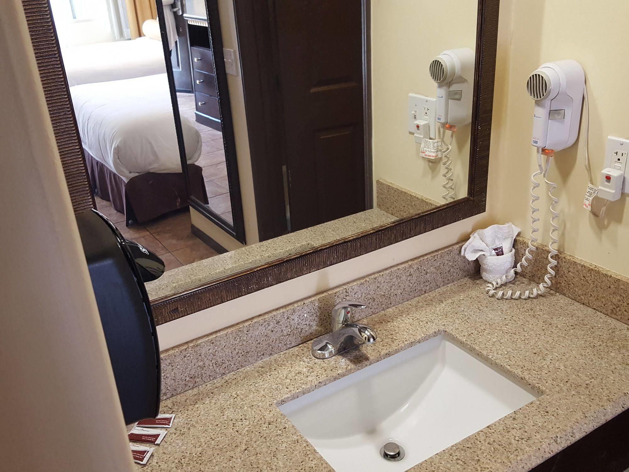 Tuscan Garden Inn Los Angeles Bagian luar foto