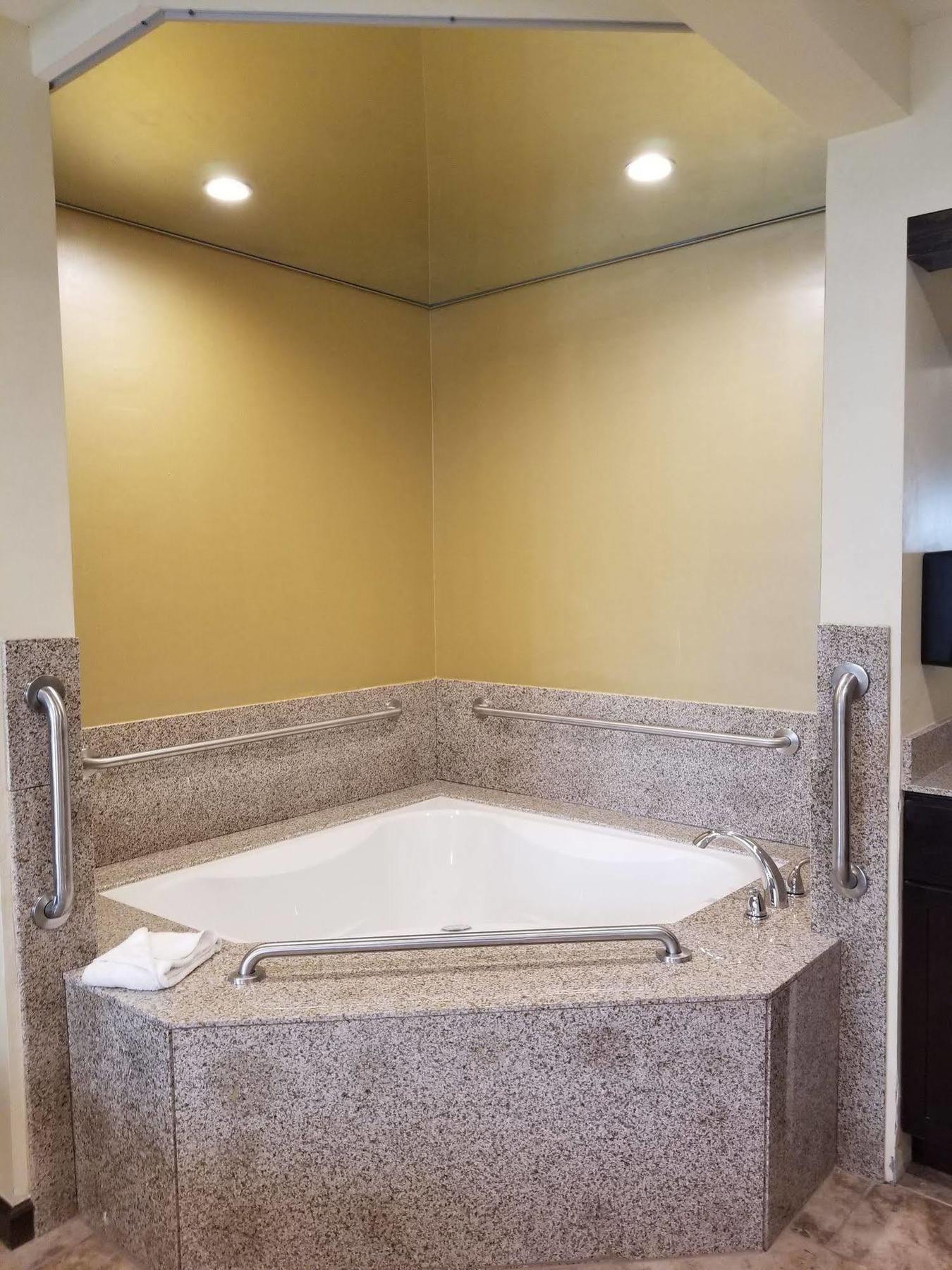 Tuscan Garden Inn Los Angeles Bagian luar foto