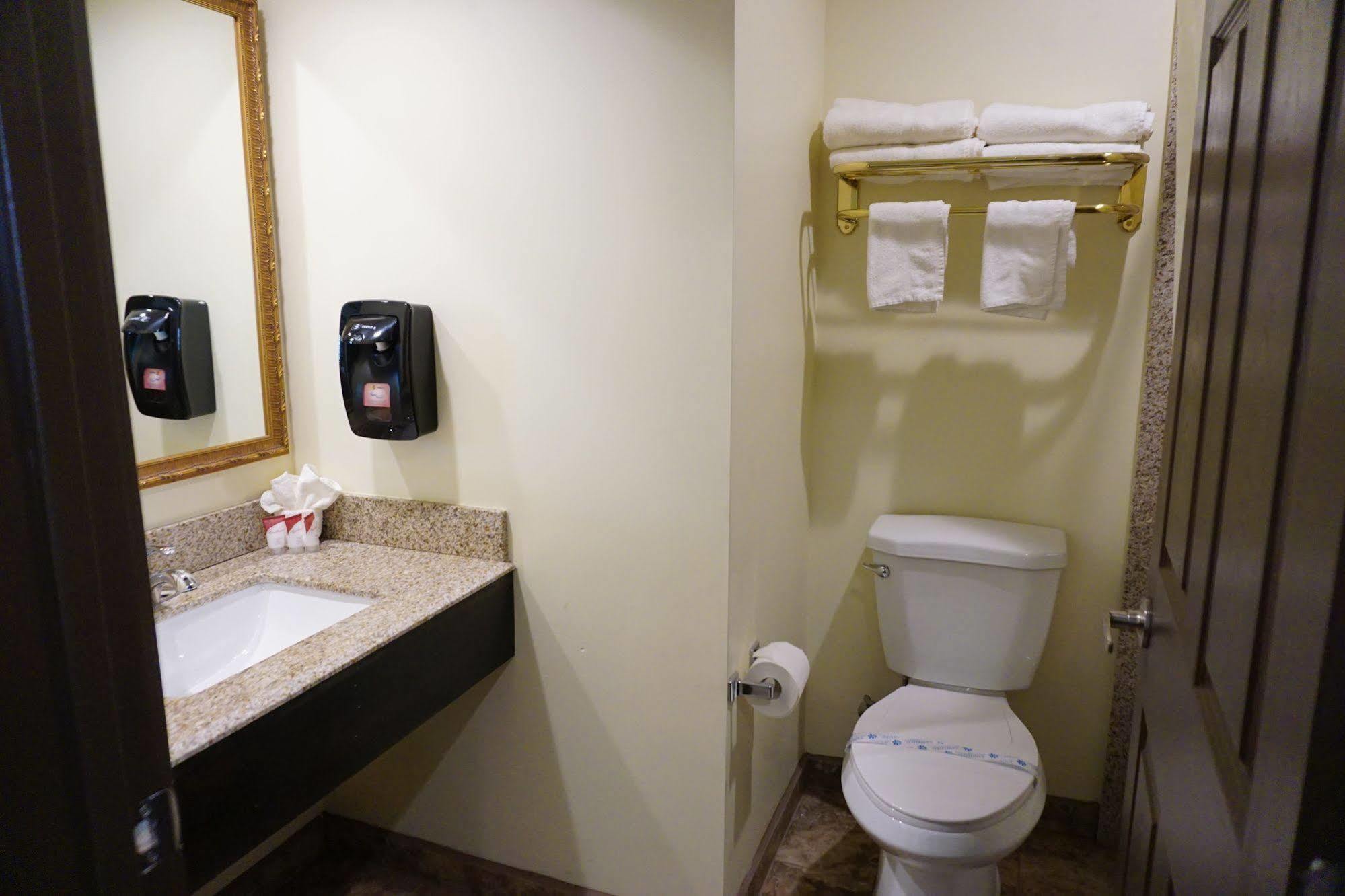Tuscan Garden Inn Los Angeles Bagian luar foto