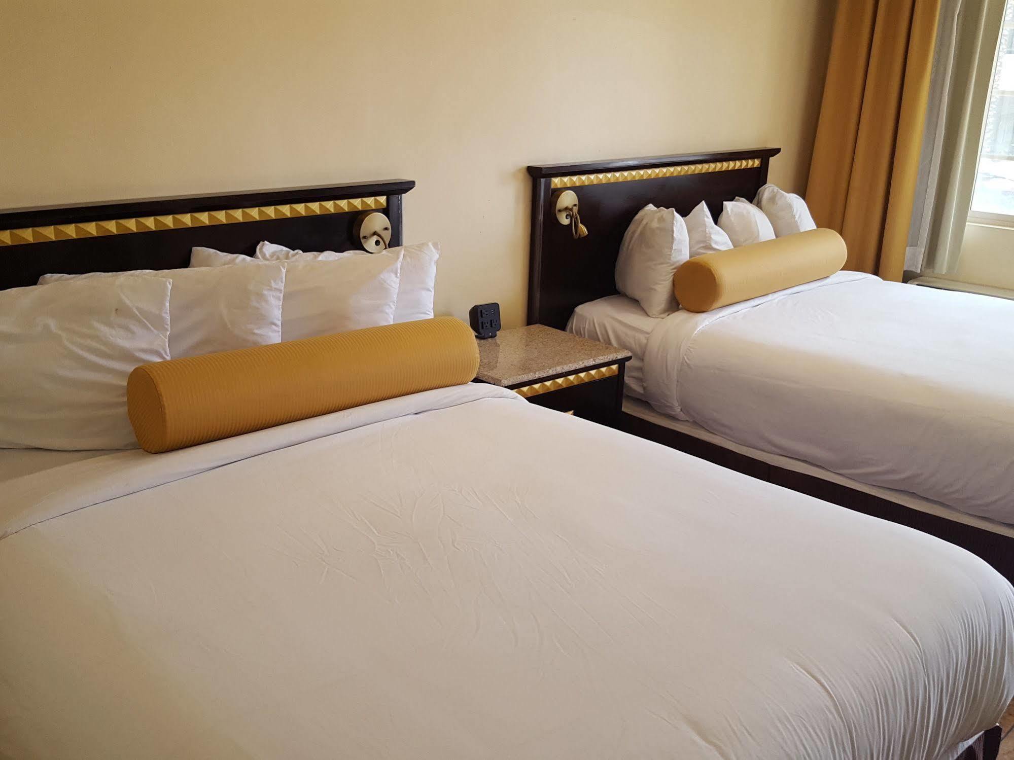 Tuscan Garden Inn Los Angeles Bagian luar foto