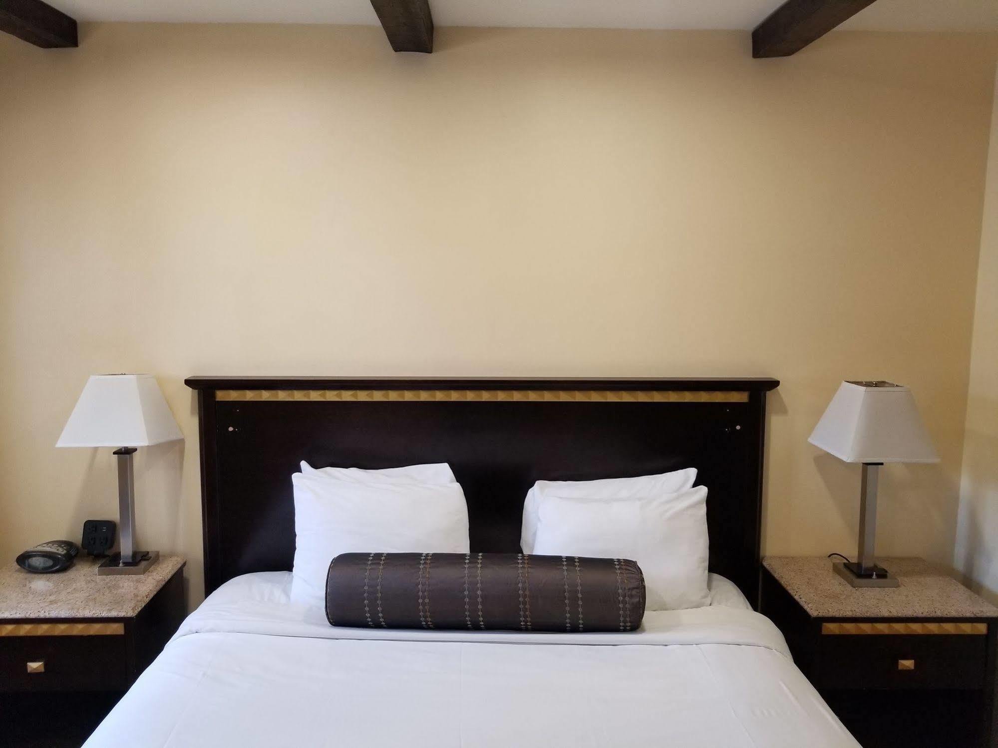 Tuscan Garden Inn Los Angeles Bagian luar foto