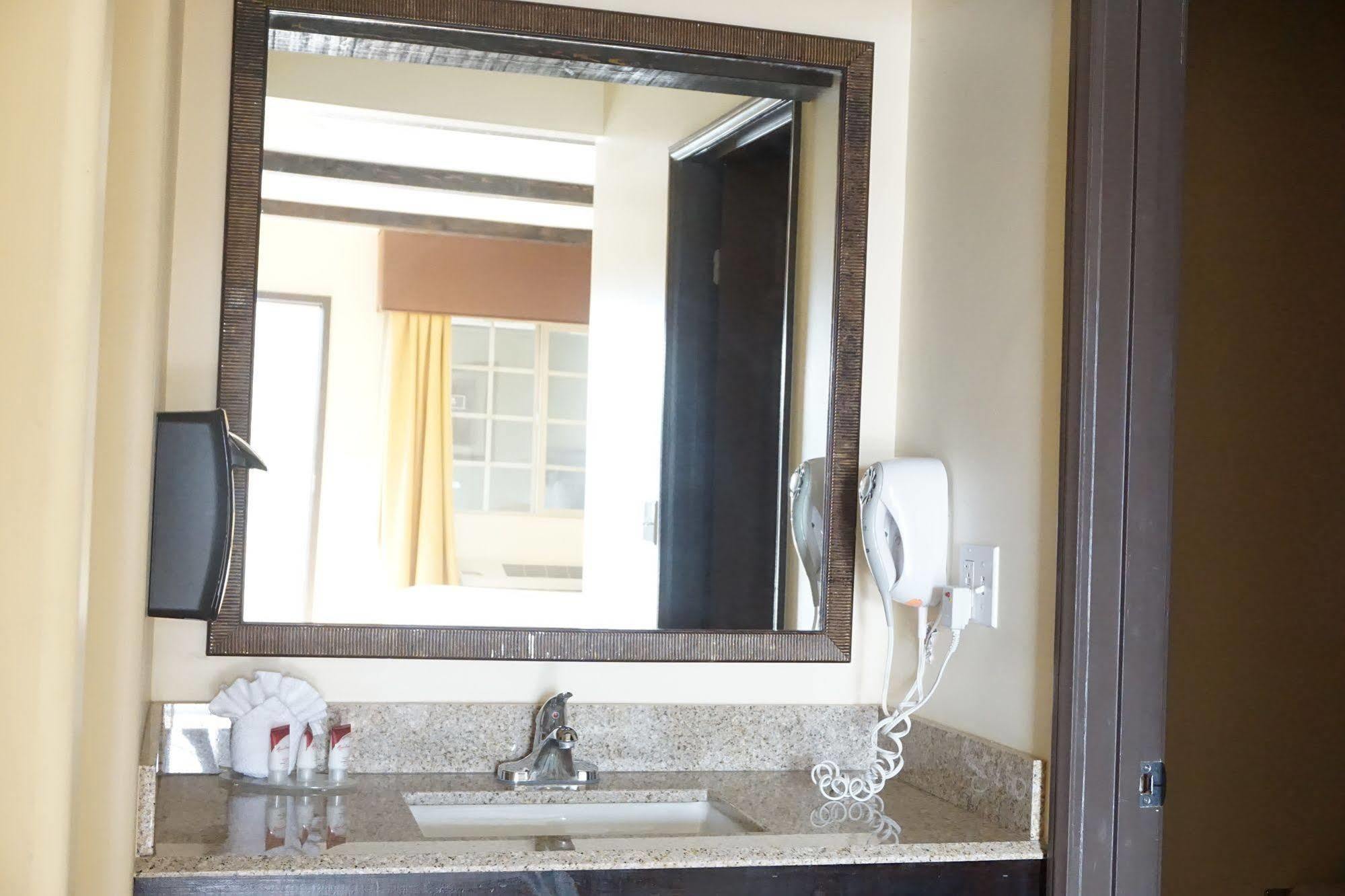 Tuscan Garden Inn Los Angeles Bagian luar foto
